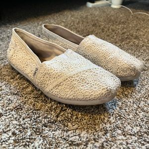 White Lace TOMS